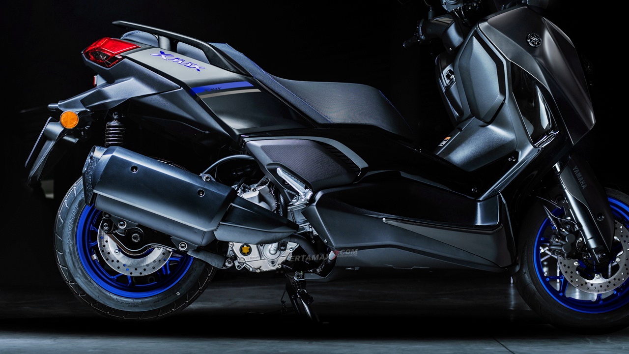 Yamaha XMAX 250 Connected Premium Black 2024