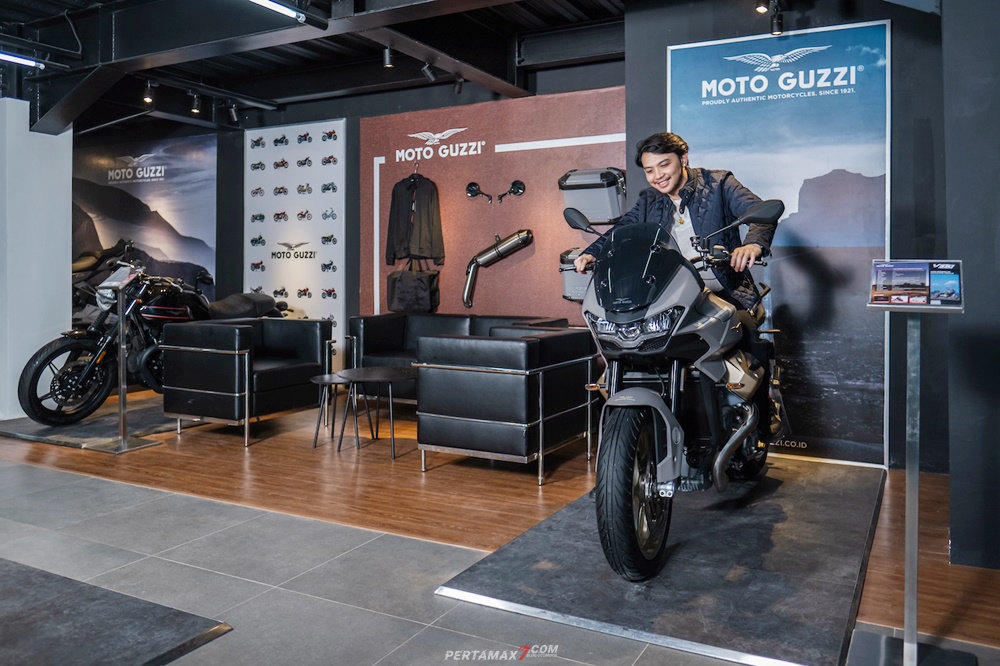 Dealer Motoplex Pecenongan Piaggio Vespa Aprilia Moto Guzzi 4 Brand