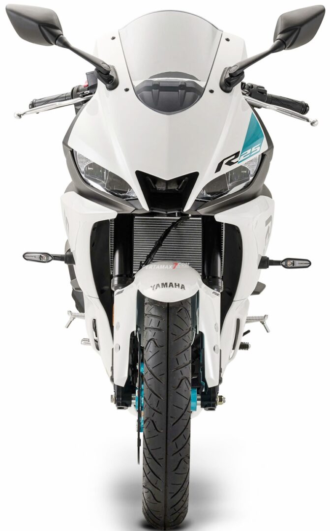 Yamaha R25 Terbaru 2024 Warna Putih Cyan Glacier White Keren Banget
