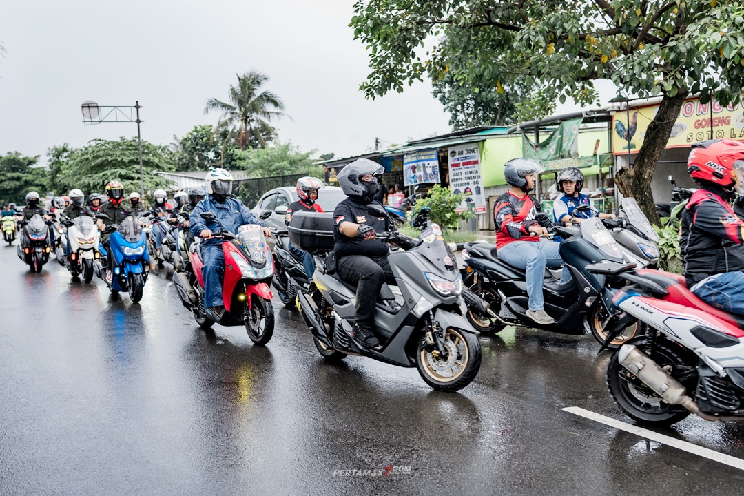 Peserta Ngabuburide MAXi Yamaha Serta CSR di Bogor